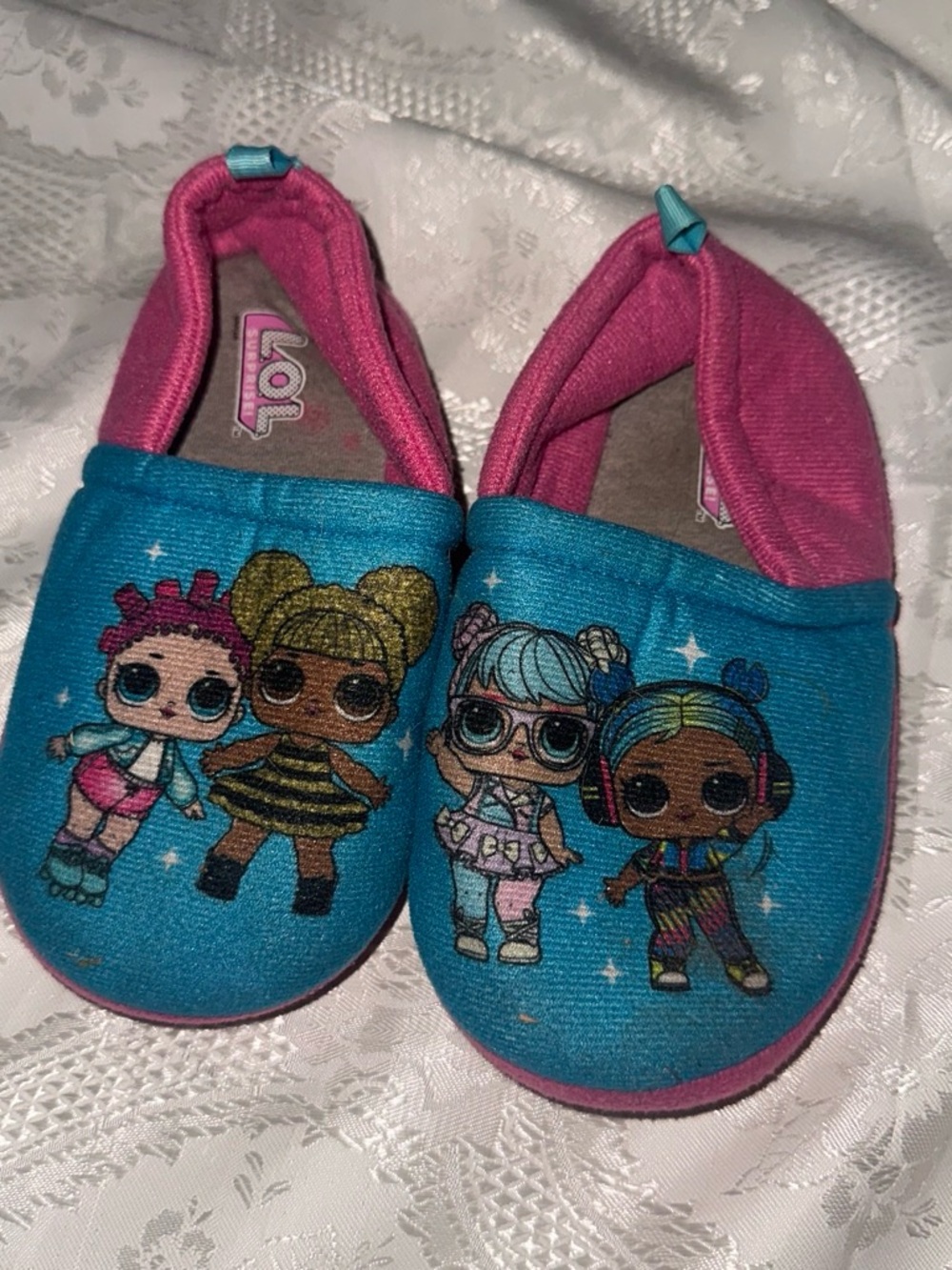 L.O.L. Surprise! Teal & Pink Girls Slip-On Character Footies